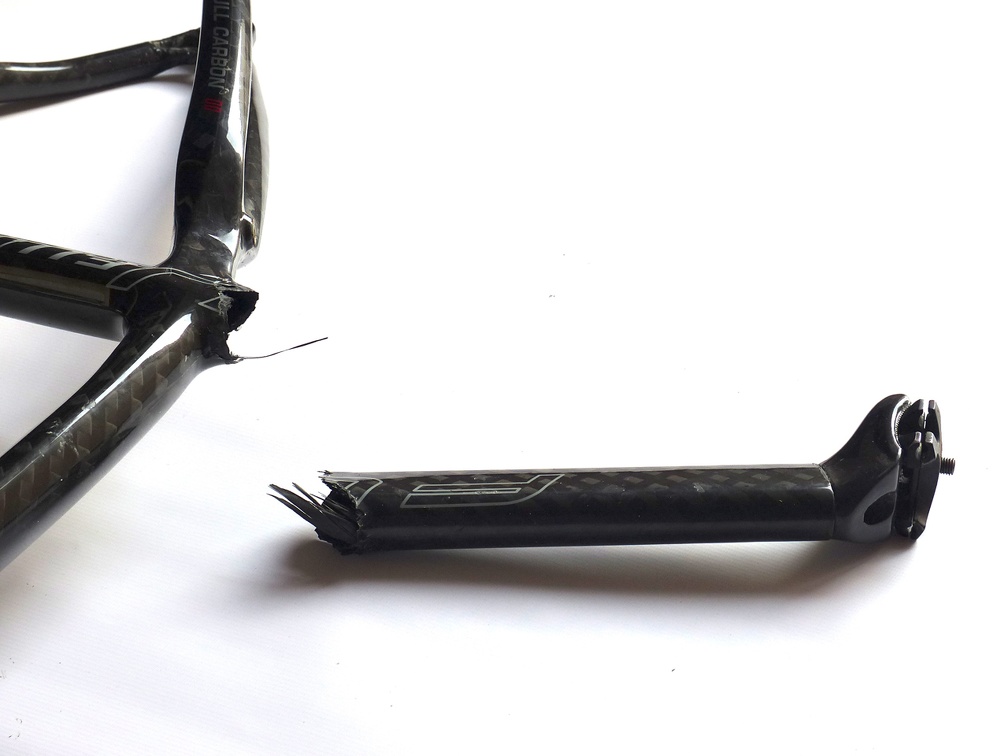 Arrachement tige de selle